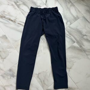 AS NEW NAVY LULULEMON ATHLETIC PANTS SZ 4